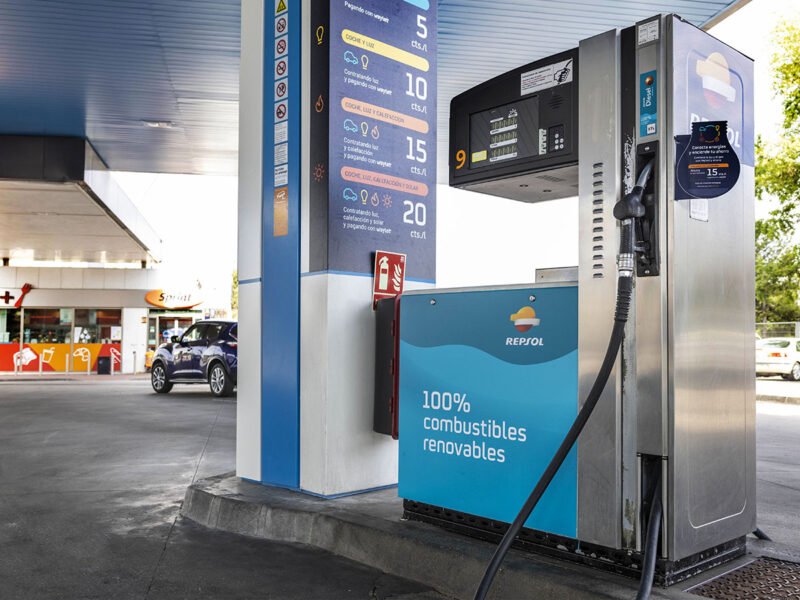 repsol-abre-las-primeras-estaciones-con-combustible-renovable-100