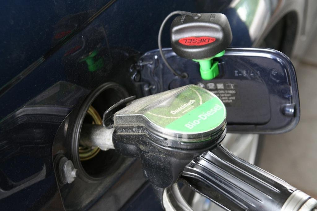72-horas-a-las-petroleras-para-adaptarse-a-las-nuevas-ayudas-al-carburante