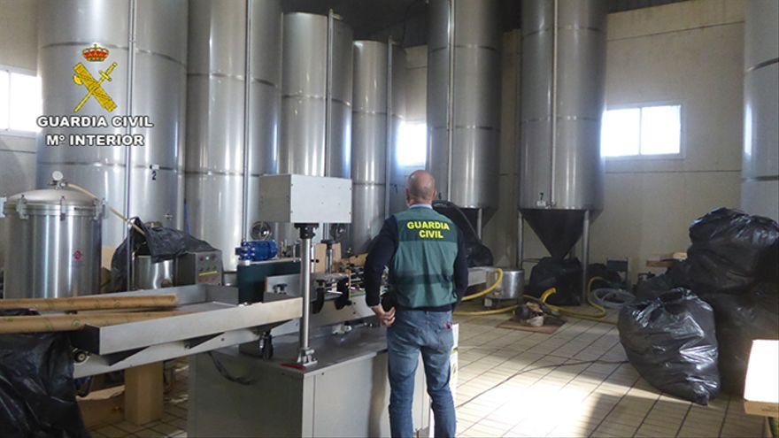 tres-detenidos-en-murcia-por-elaborar-aceites-vegetales-no-aptos-para-el-consumo-humano