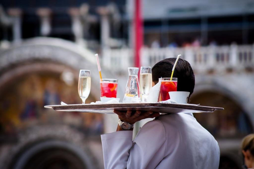 las-ayudas-a-la-hosteleria-en-espana-a-la-cola-de-europa