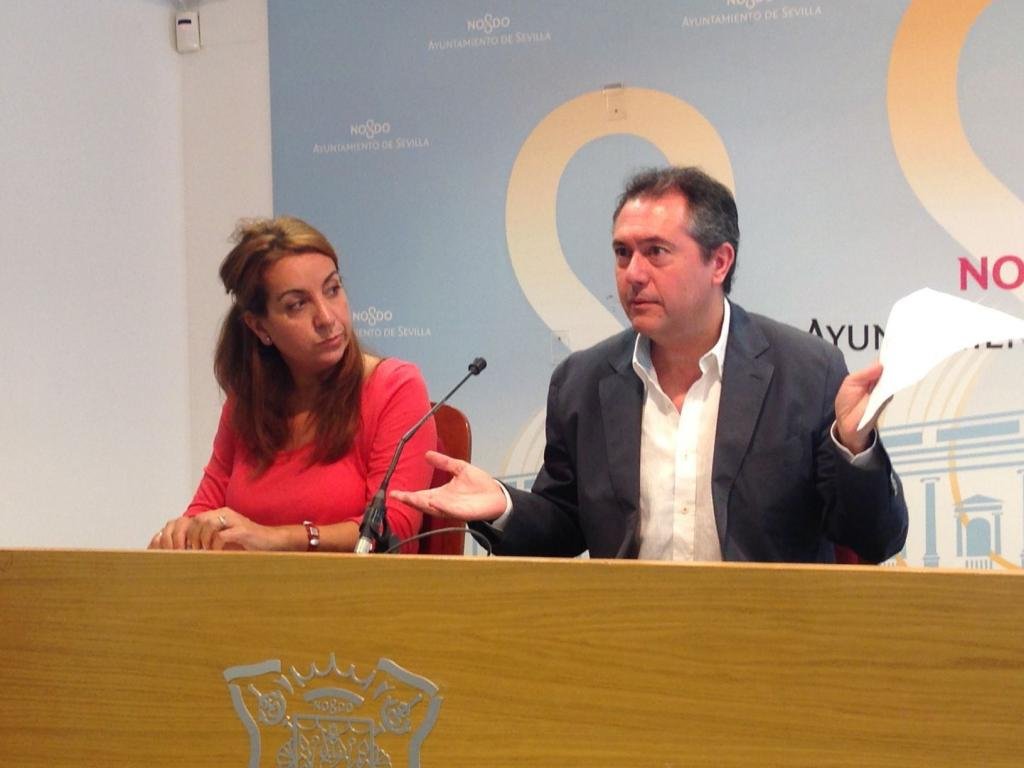 el-psoe-insta-a-zoido-a-explicar-a-los-hosteleros-el-modelo-de-reciclado-de-aceite