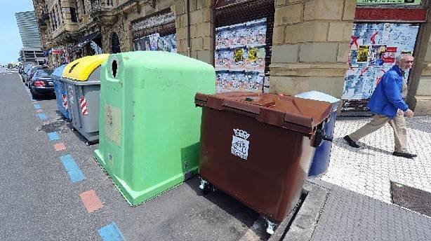 los-barrios-contaran-con-un-minimo-de-95-contenedores-para-el-aceite-usado