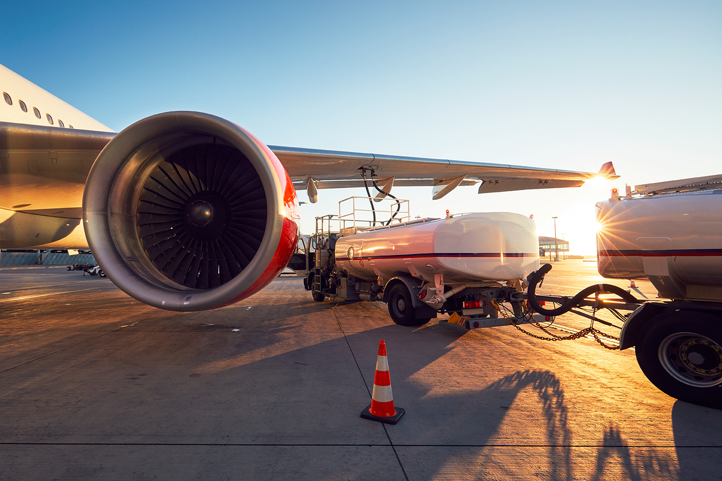 el-aceite-usado-de-cocina-lidera-la-produccion-de-combustible-sostenible-para-aviacion-en-europa
